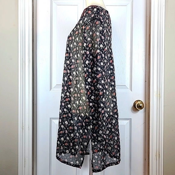 Priya Embroidered Boho Blouse - Picture 7 of 11